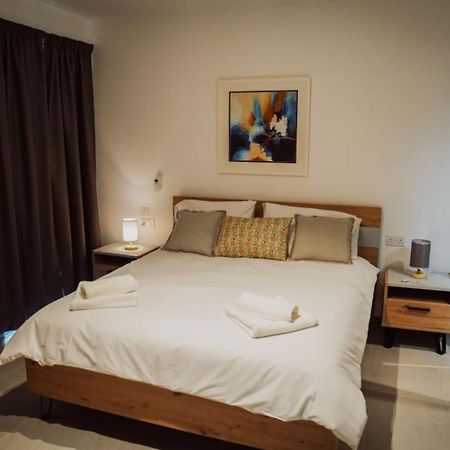 86 Spinola Bay Apartment Saint Julian's Exterior photo